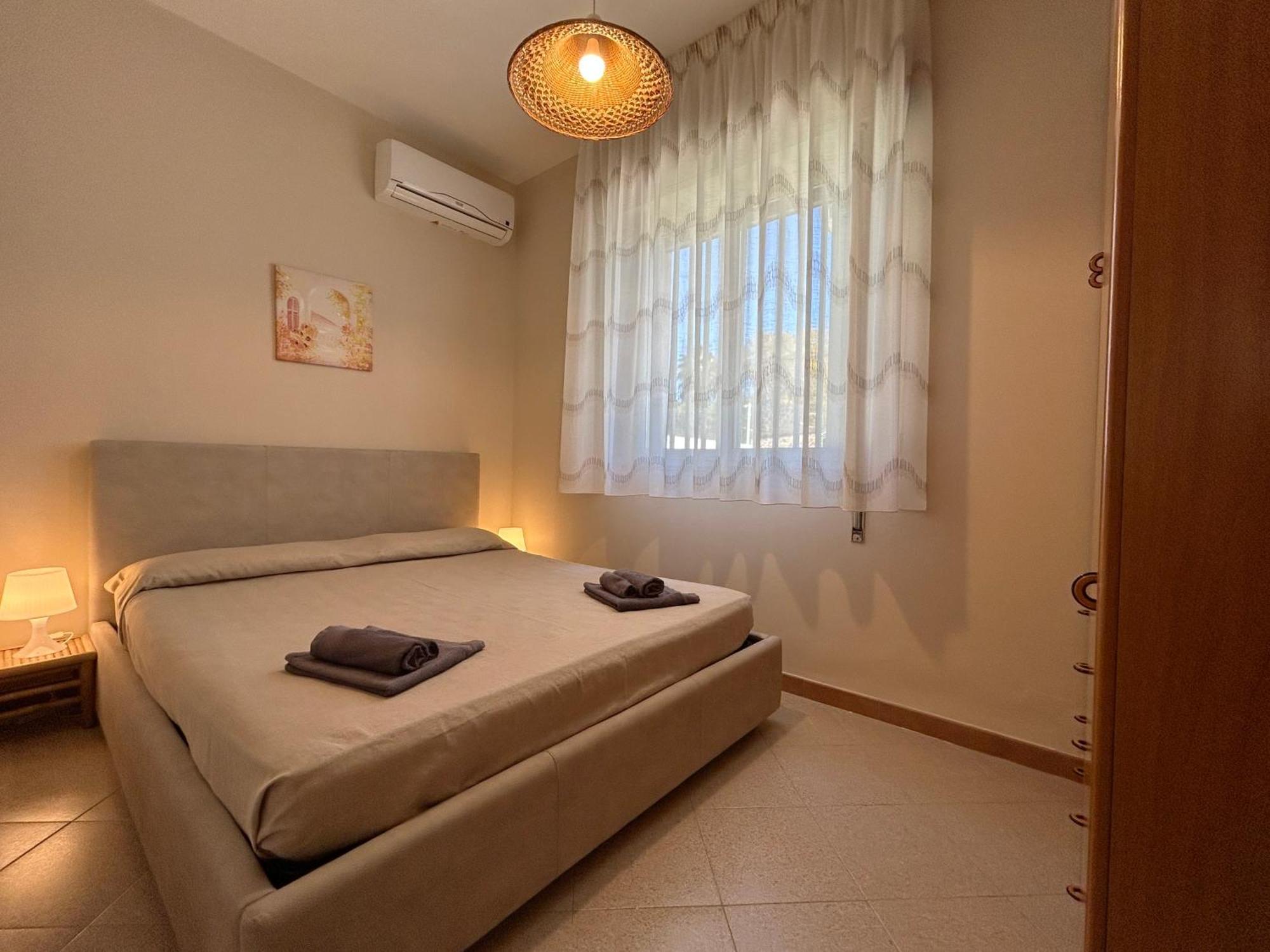 Red House Near The Sandy Beach, Parking & Wi-Fi Avola Exterior photo