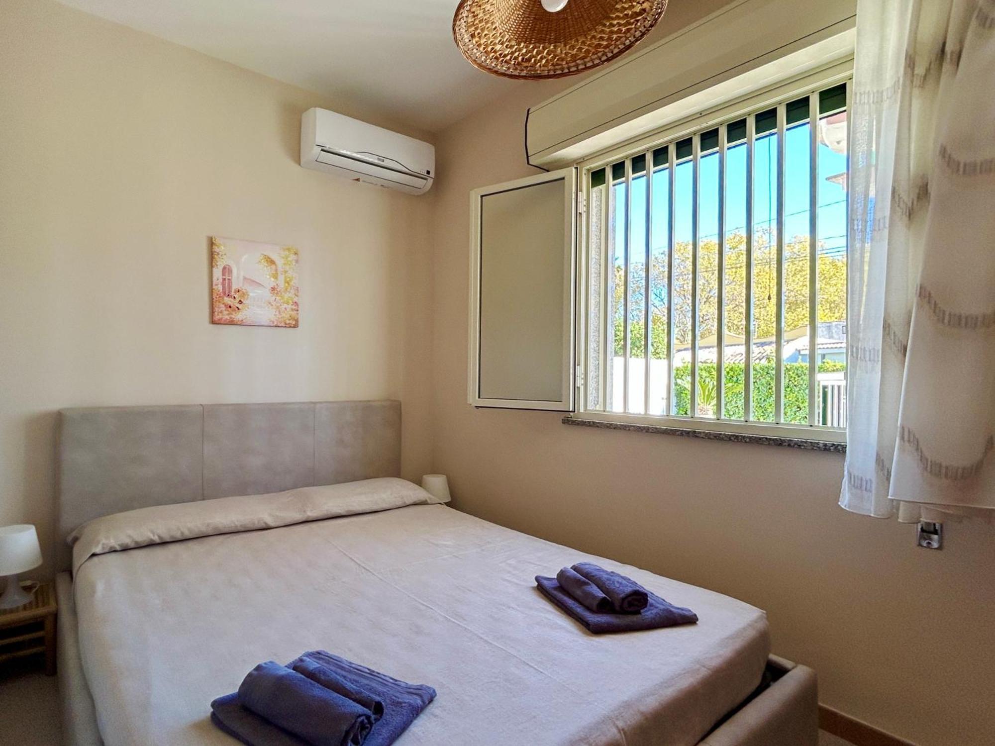 Red House Near The Sandy Beach, Parking & Wi-Fi Avola Exterior photo